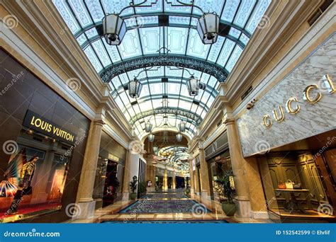 shopping near bellagio las vegas|Bellagio Shops: Shopping at Via Bellagio (Las Vegas).